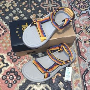 Teva sandles